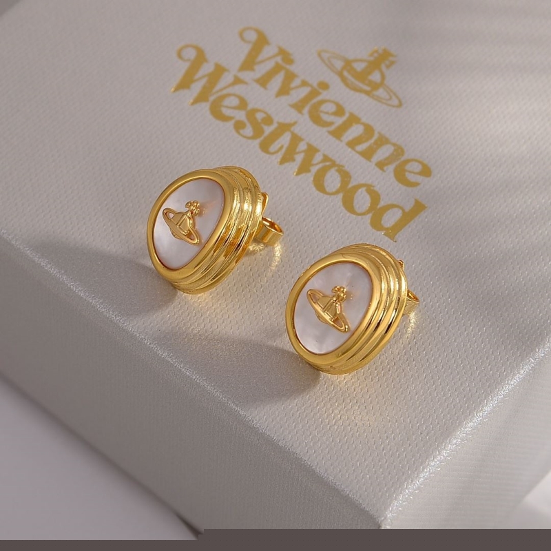 u1u1enne westwood